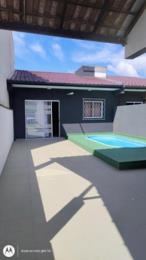 Casa a 300 metros do mar com Piscina